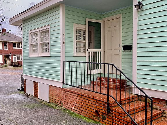 2nd image of 923 Cumberland St #919