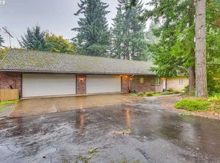 15626 S Wildflower Ln, Oregon City, OR 97045
