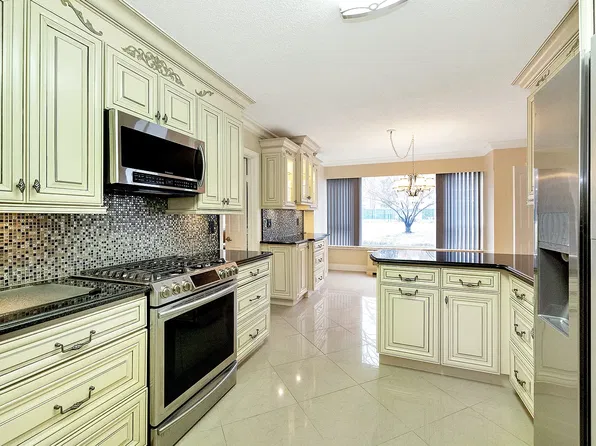 16625 Powells Cove Blvd APT 1C, Flushing, NY 11357