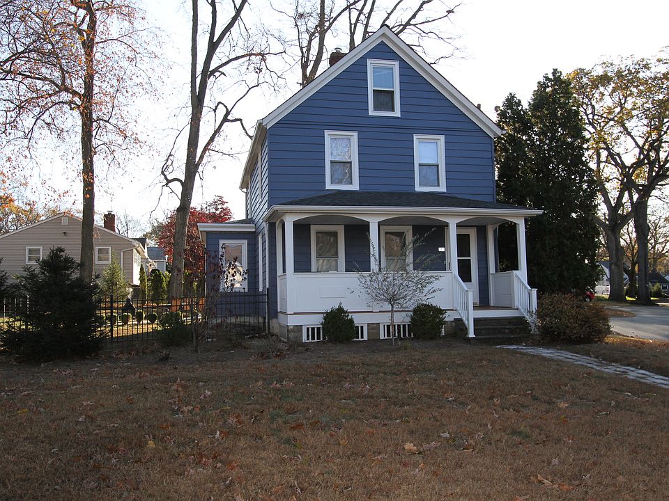 1st image of 202 Prospect St