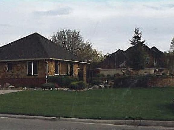 Street view of pool house