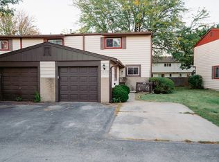 1221 Cedarwood Dr UNIT F, Crest Hill, IL 60403