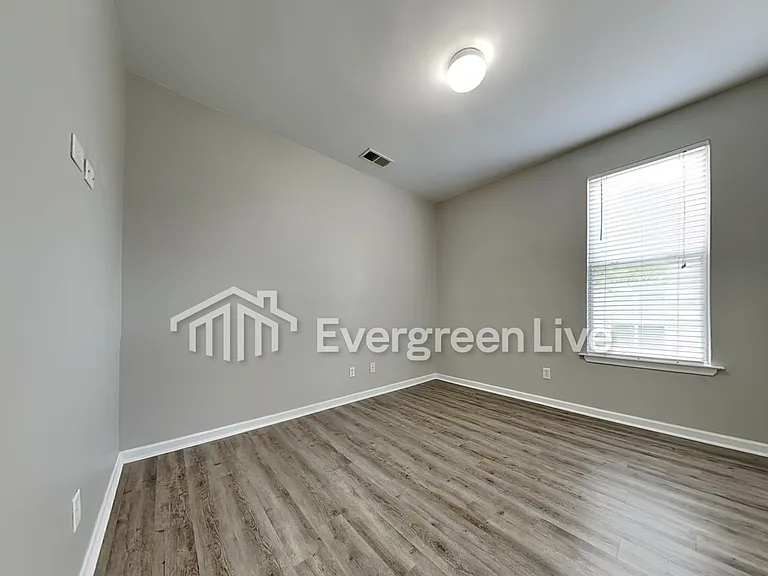 114 Marigold Dr — Photo 17