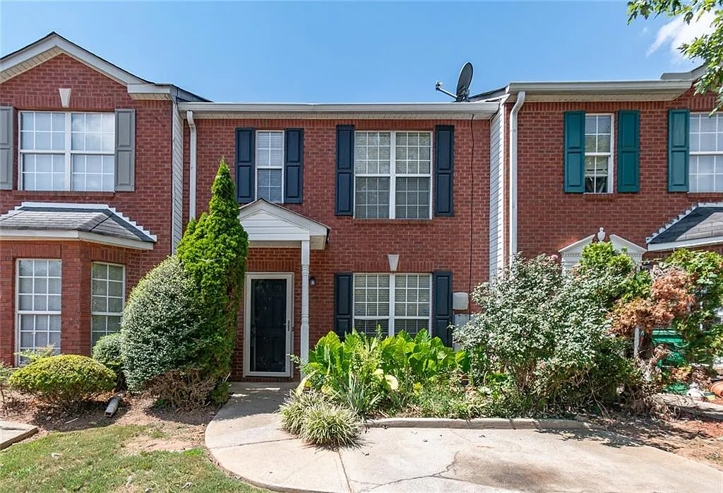 3 bed, 2.5 bath, 1340 sqft, $1,675 — Photo 1