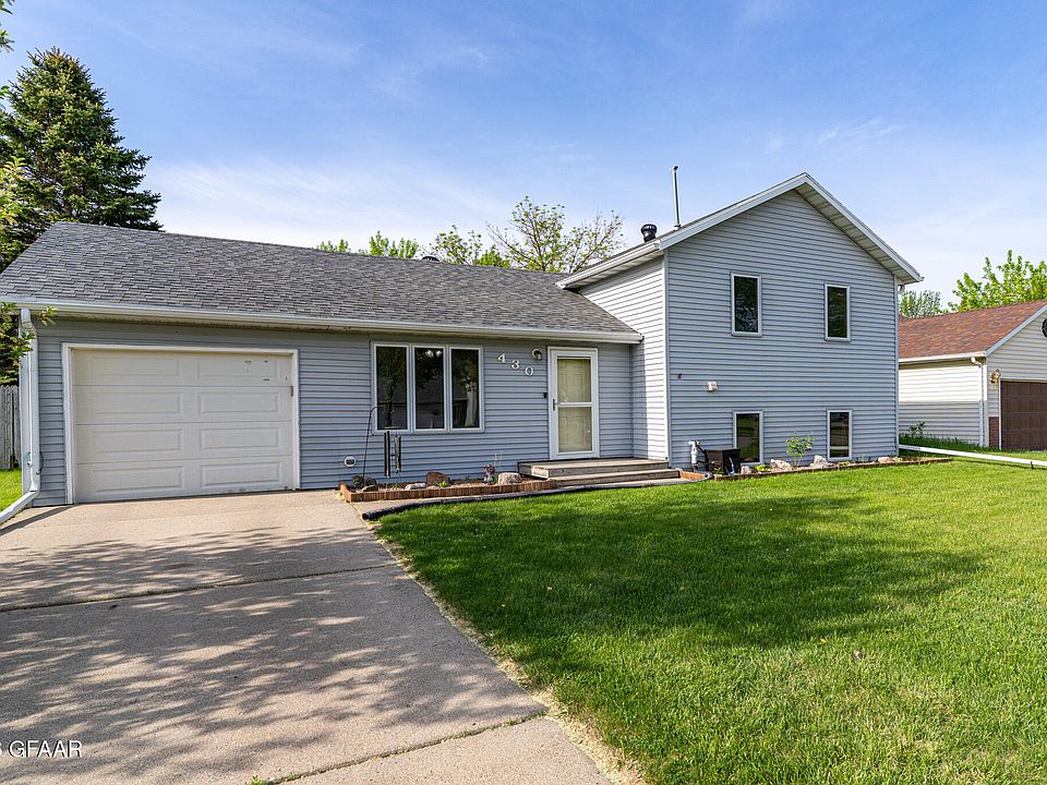 1st image of 430 Burdick Ct