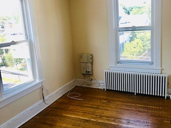 2nd image of 218 Ashford Ave
