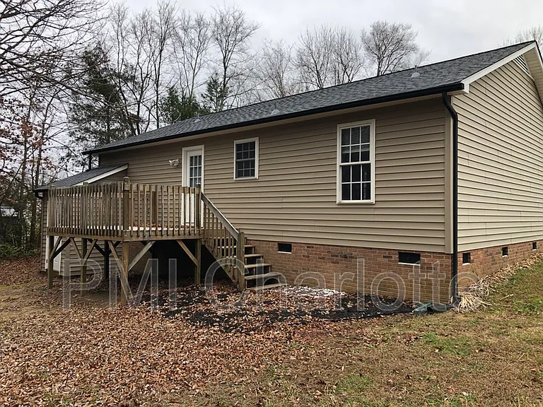 2519 Hickory Ave — Photo 12