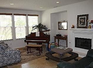 2216 Swift Fox Ct, Simi Valley, CA 93065
