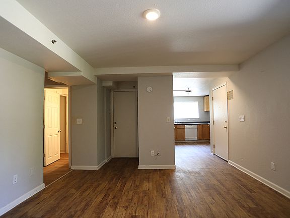 1045 12th Street B Living Area