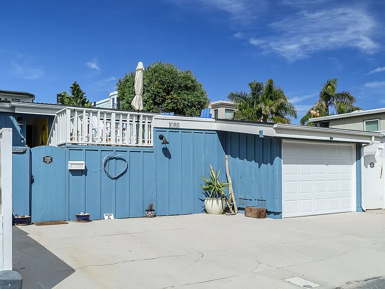 1089 Belfast Ln — Photo 33