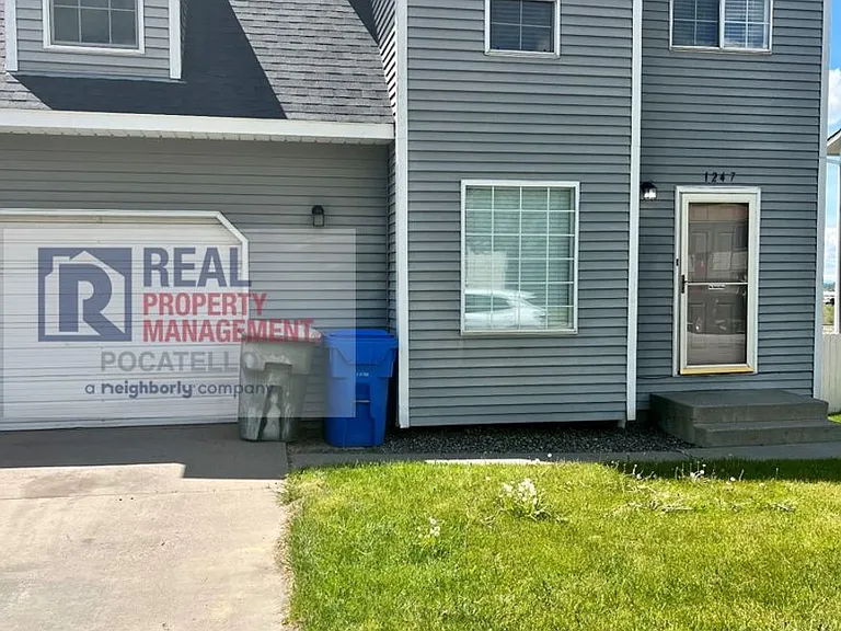 1247 Holman Ave — Photo 29