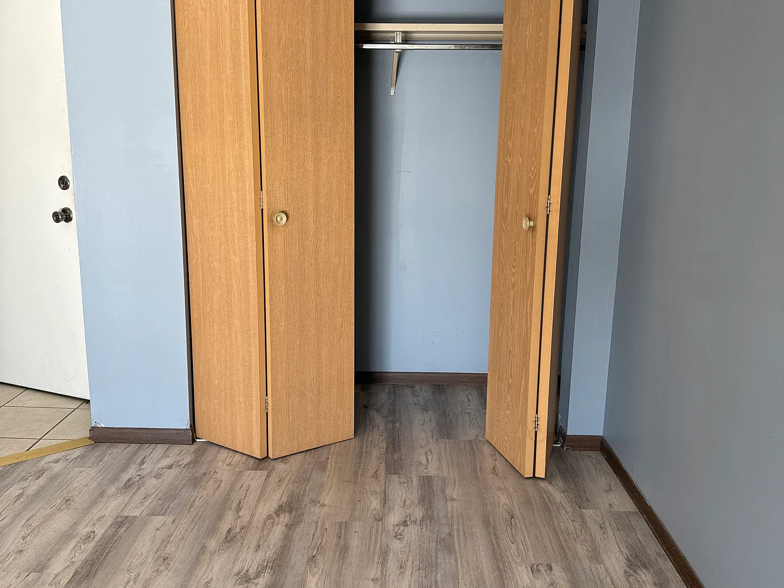 1 bed, 700 sqft, $1,200 — Photo 3