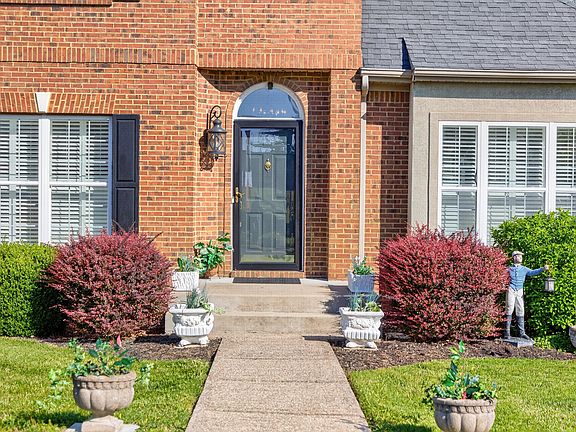 3rd image of 115 Old Bridge Rd