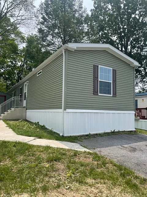 110 Mockingbird Ln photo 1