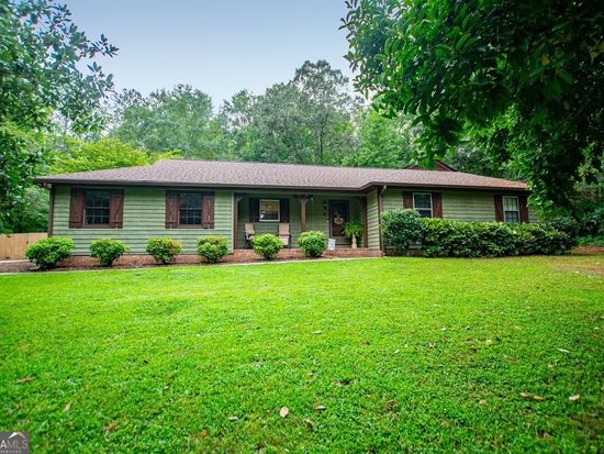 120 W Honeysuckle Ln, Carrollton, GA 30116