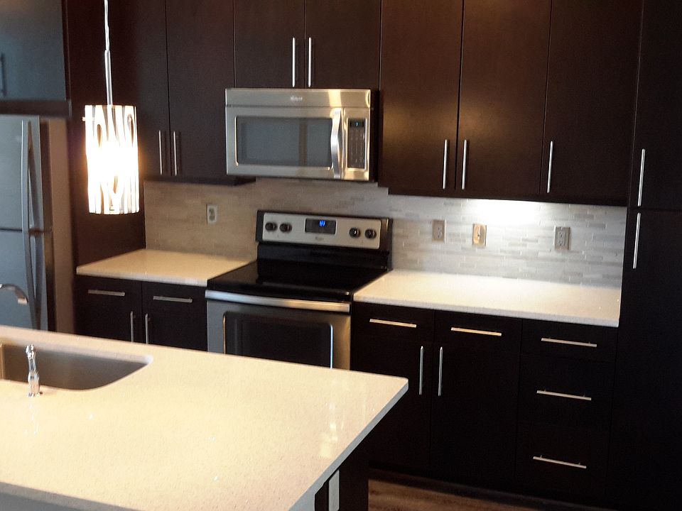 1st image of 2200 S Lakeshore Blvd