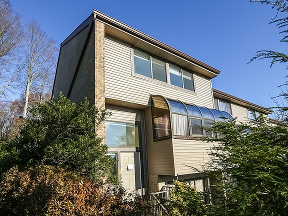 3rd image of 2539 Bedford St APT 37A