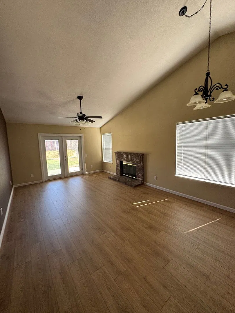 Sterling Oak Dr. Galt — Photo 2