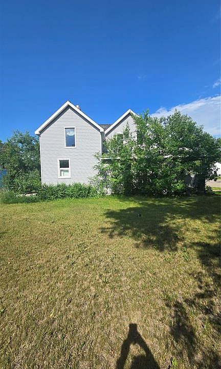 2nd image of 816 Pacific AVENUE