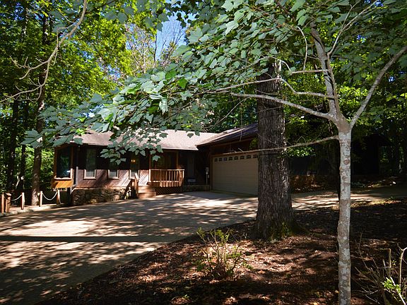3rd image of 30 Briarwood Point