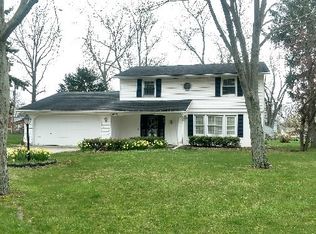 6818 Lawnwood Dr, Fort Wayne, IN 46815
