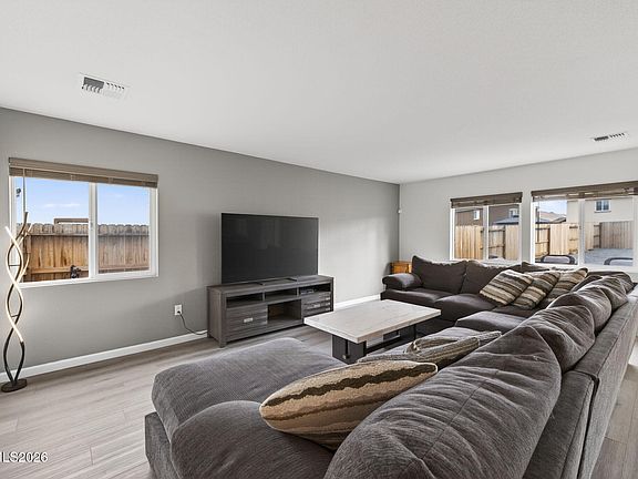 5th image of 8960 Wolf River Dr