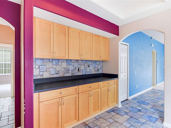 5th image of 4137 Yeats St