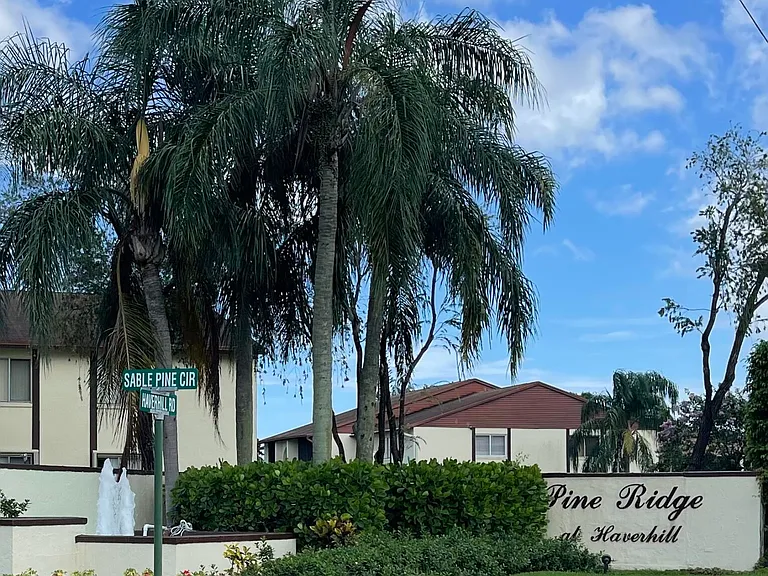 4857 Sable Pine Cir #B1 — Photo 2