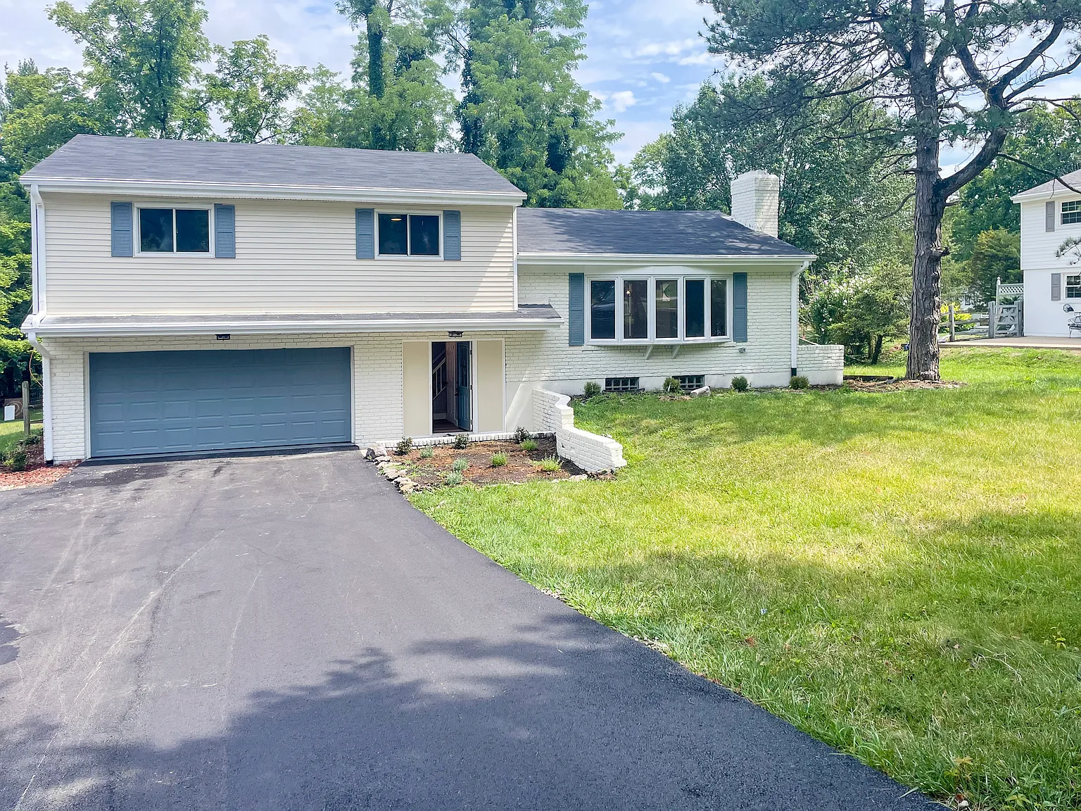 7396 Pfeiffer Rd — Photo 1