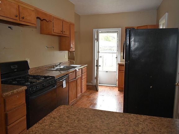 4th image of 505 Shelby St
