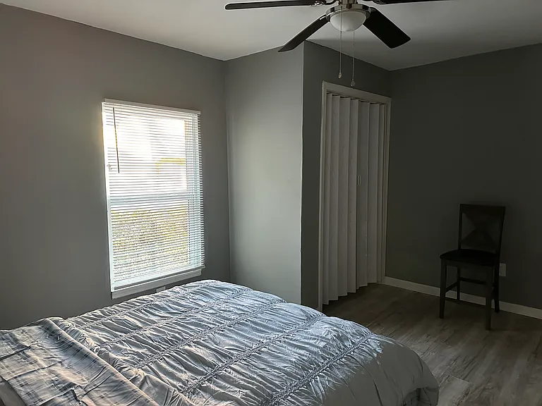 1571 Wellworth Ave — Photo 8