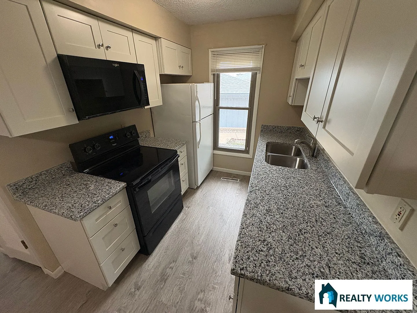 2440-2446 S Canterbury Lane — Photo 4