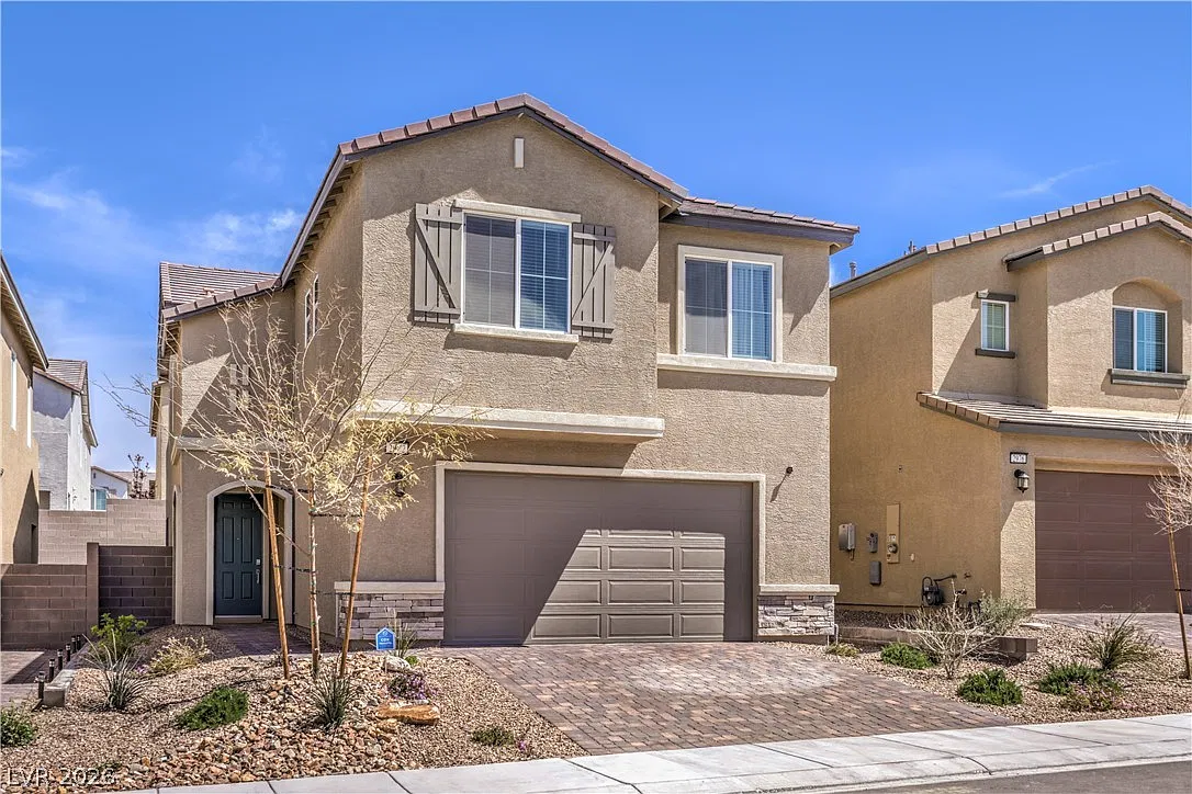 5 bed, 3.5 bath, 2642 sqft, $2,400 — Photo 3