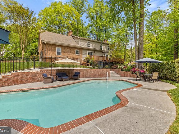 2nd image of 12717 Melville Ln