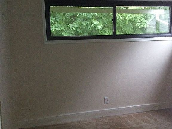 4th image of 2349 Larchdale Dr