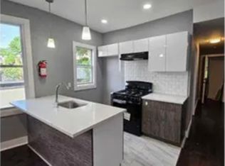 808 S 17th St, Newark, NJ 07108
