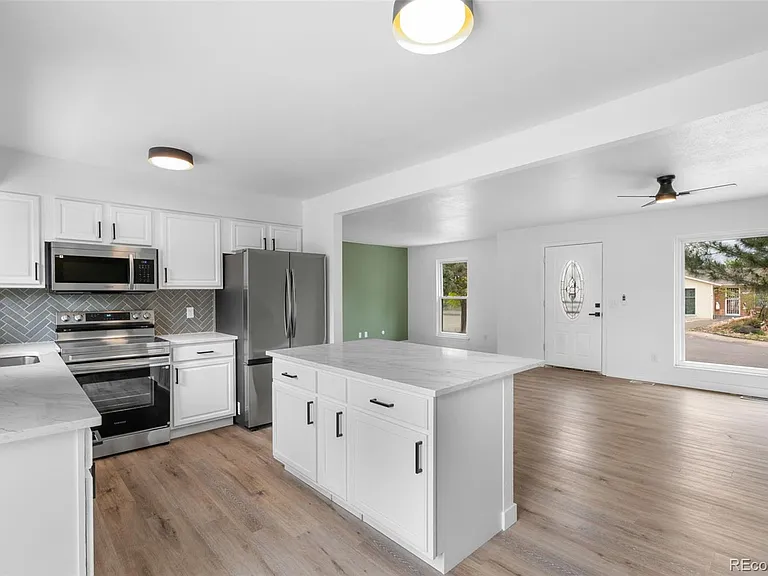15974 E Baltic Pl — Photo 10