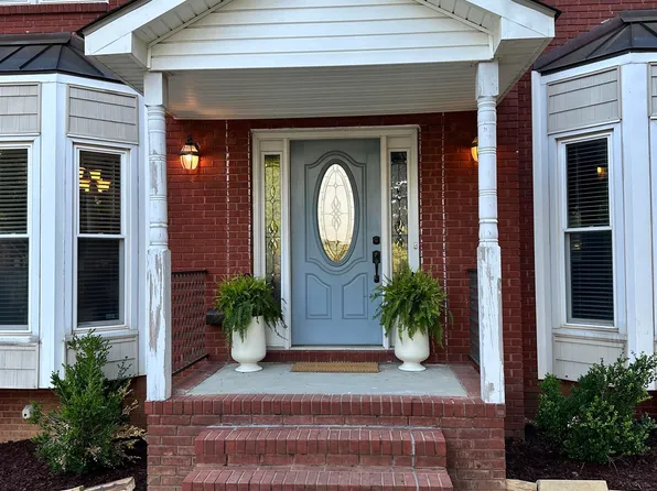 5032 Knoll View Cir, Birmingham, AL 35244