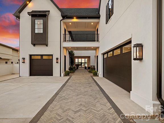 3rd image of 17811 Largo Pl