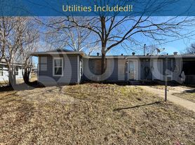17 Macarthur Dr
