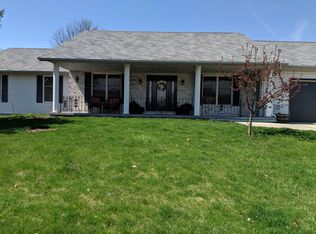 907 Yorkshire Dr, Lima, OH 45804