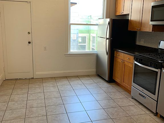 4th image of 1415 S Van Ness Ave APT 9