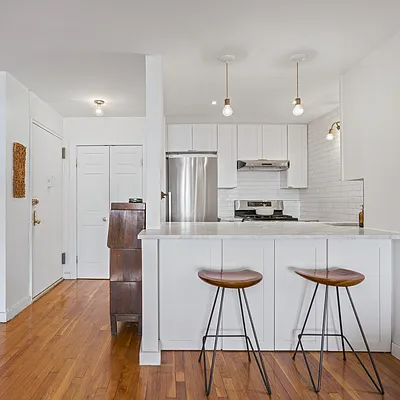 Sold by Garfield Realty  | media 4