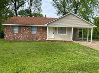197 Holiday Dr, Jackson, TN 38305