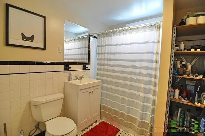 5 bed, 2900 sqft, $1,500 — Photo 3