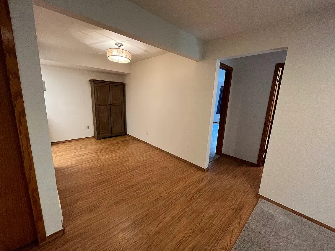 2 bed, 872 sqft, $2,600 — Photo 4