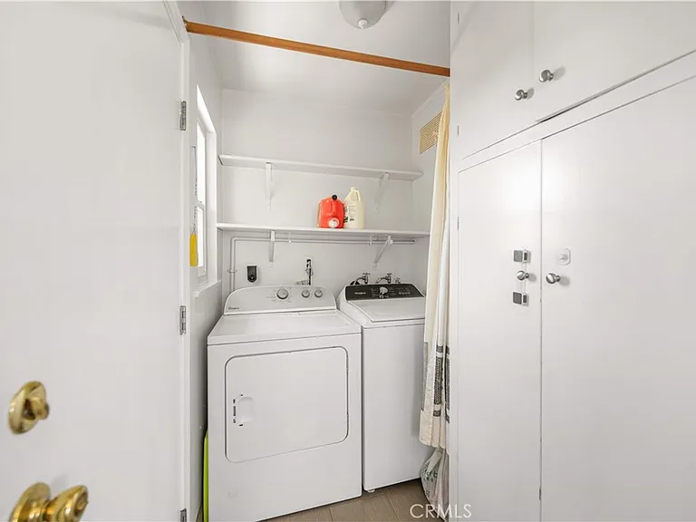 1033 S Isabella Ave — Photo 15