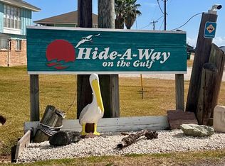 119 Crows Nest Rd, Freeport, TX 77541