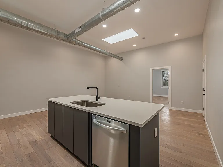 204 S Union Ave #A — Photo 6