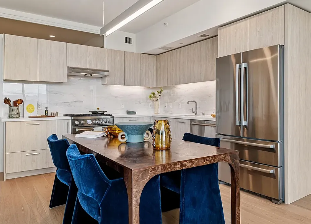 1 bed, 1.0 bath, 817 sqft, $3,600 — Photo 4